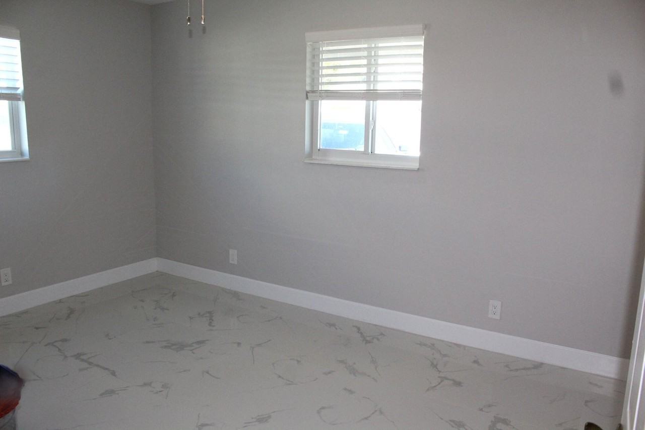 2719 Peer Ln - Photo 7 of 8