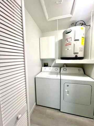 201 E Palm St - Photo 3 of 8