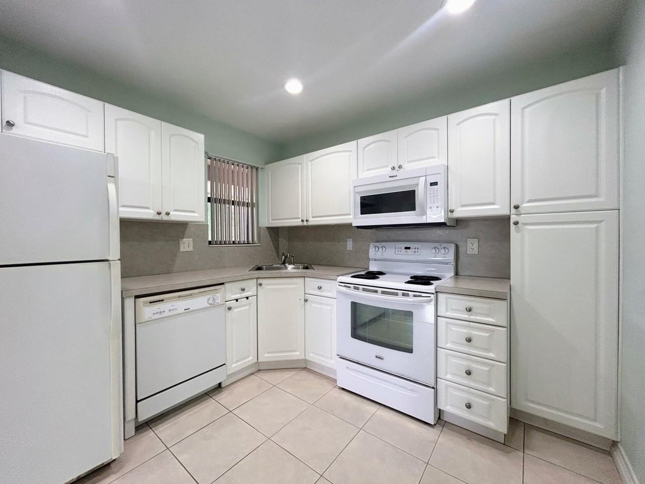 3400 Nw 47th Ave #3161 - Photo 4 of 8