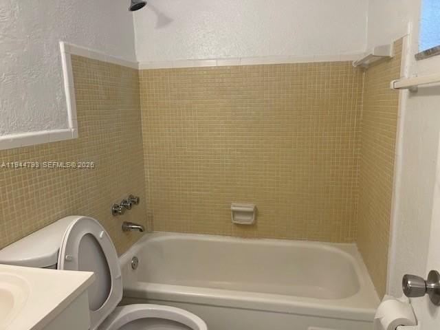 75 Fairway Dr #10W - Photo 4 of 6