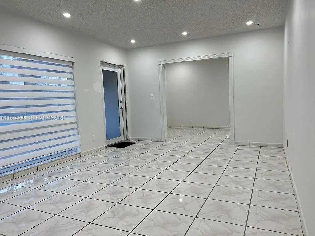 45 W 60th St #NA - Photo 3 of 11