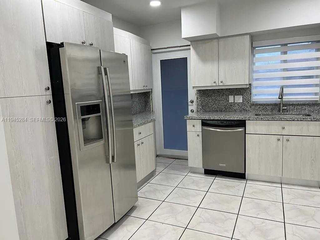 45 W 60th St #NA - Photo 7 of 11