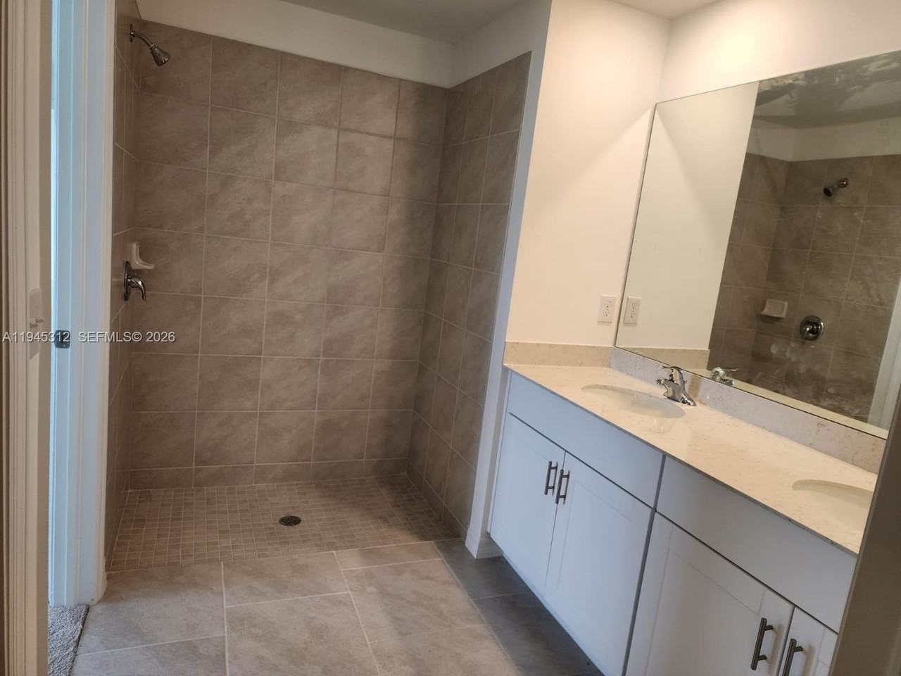 17711 Paradiso Way #17711 - Photo 4 of 8