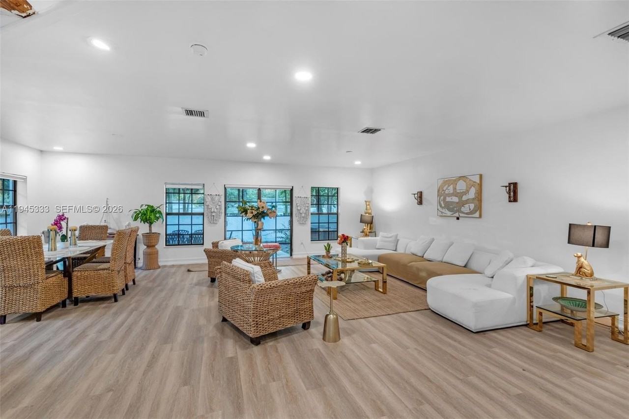 4419 Hidden Harbour Ter #4419 - Photo 4 of 45