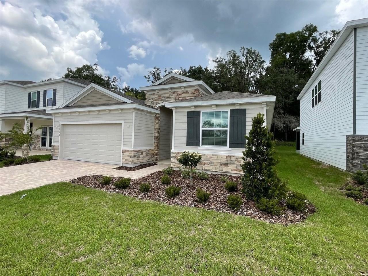 1720 Nw 136th Blvd - Photo 2 of 29