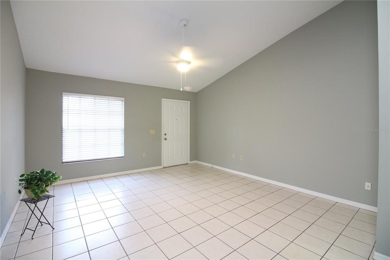 5004 Fairfield Dr - Photo 3 of 18