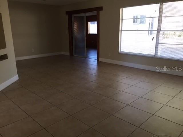 1005 Lancelot Way - Photo 4 of 15