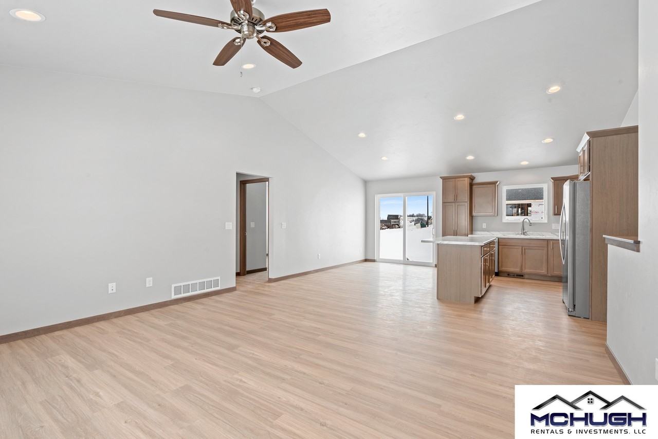 1712 Freeman Dr #1 - Photo 6 of 20