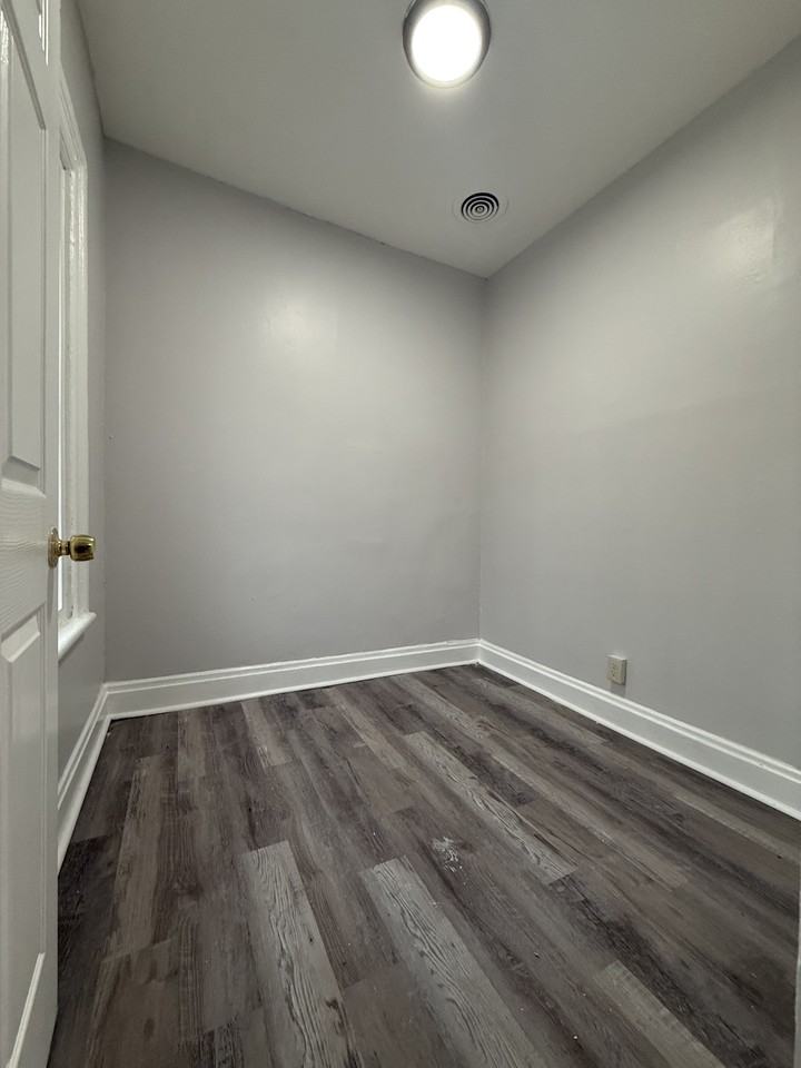 11 Osborne St #2 - Photo 5 of 8