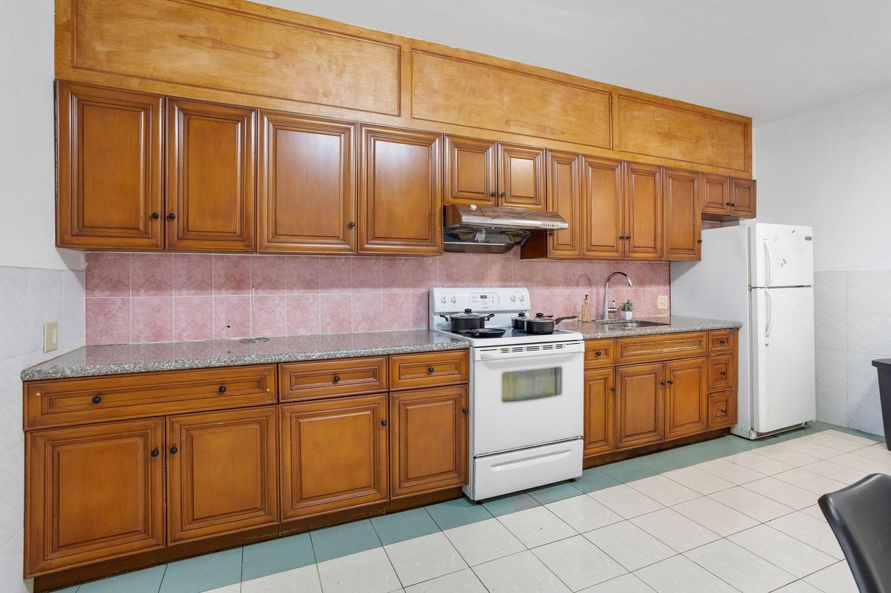 N Carlisle St - Photo 6 of 12