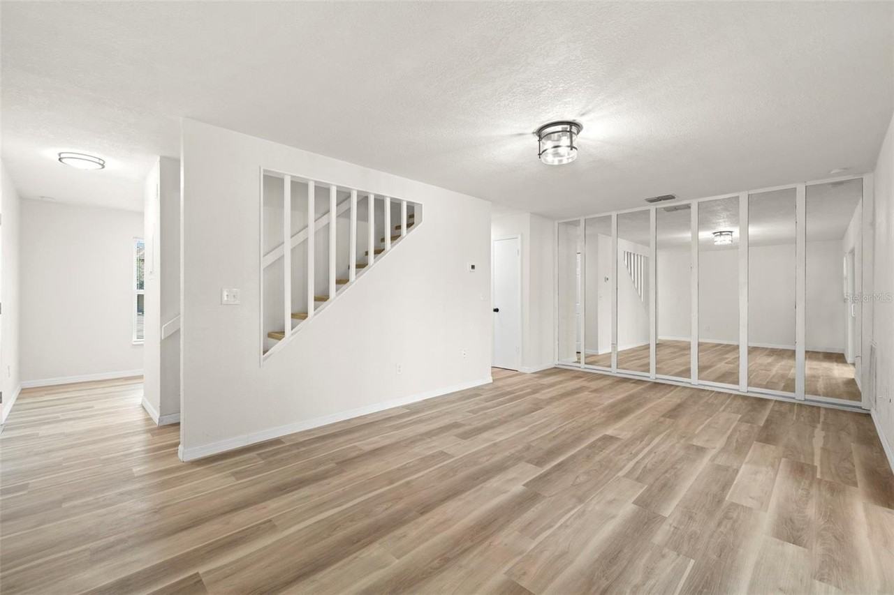 14224 Village Terrace Dr - Photo 7 of 22