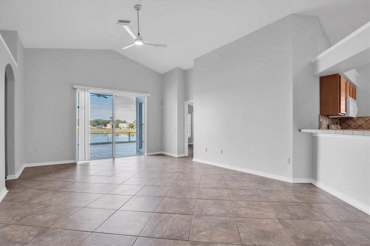 11102 Lakeside Vista Dr - Photo 6 of 42