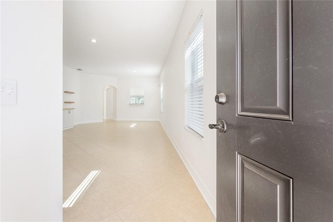 7843 Tuscany Woods Dr - Photo 3 of 31