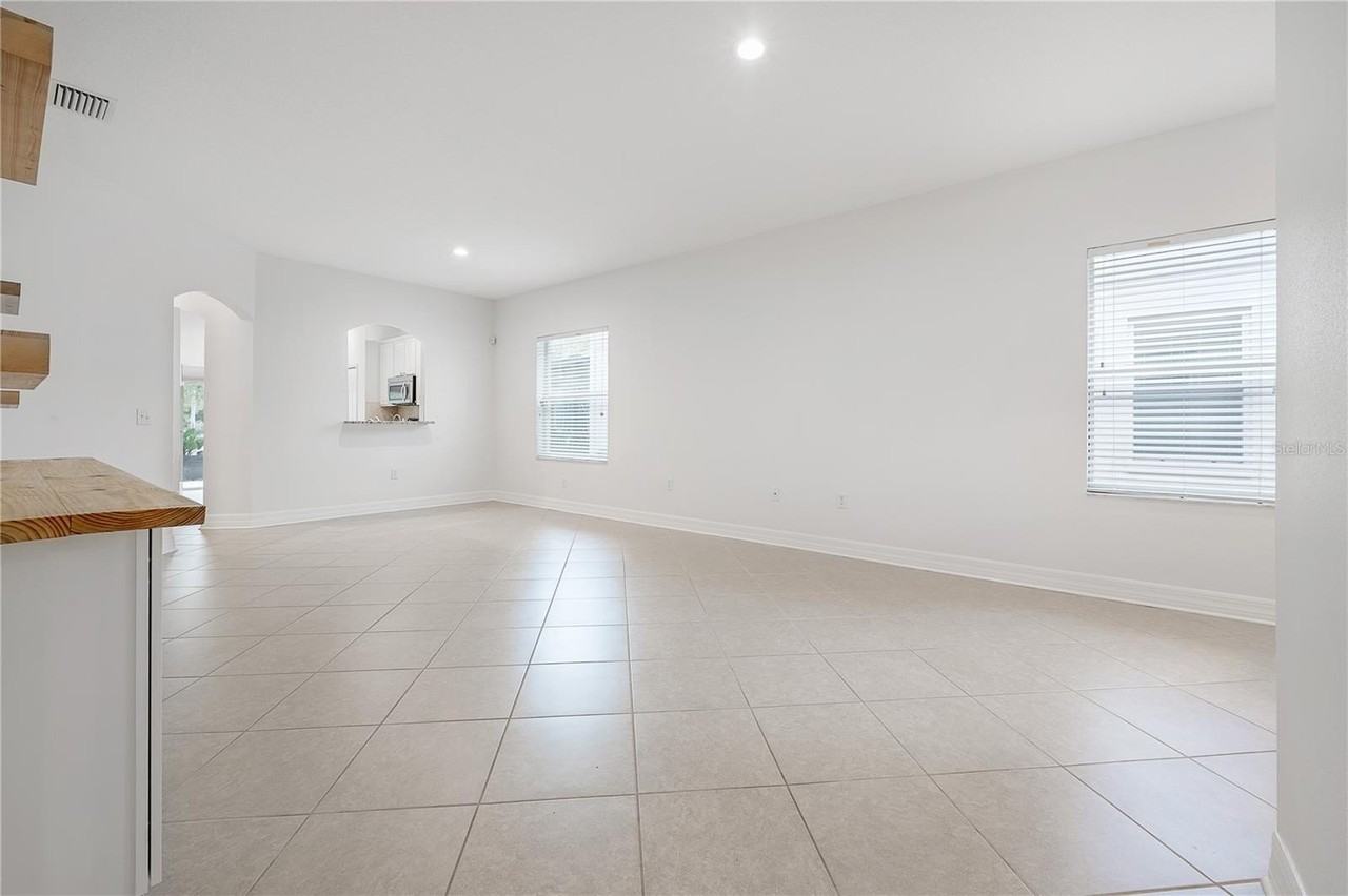 7843 Tuscany Woods Dr - Photo 5 of 31