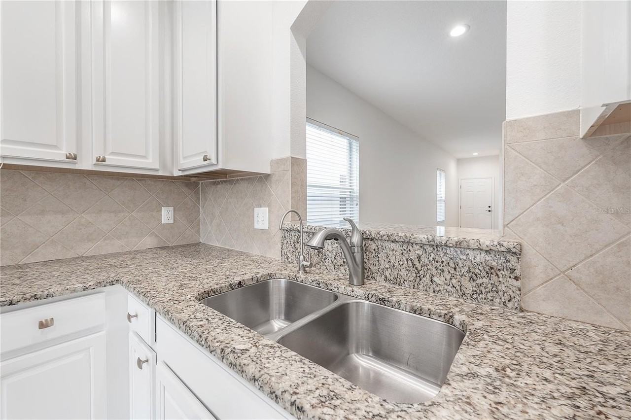 7843 Tuscany Woods Dr - Photo 7 of 31