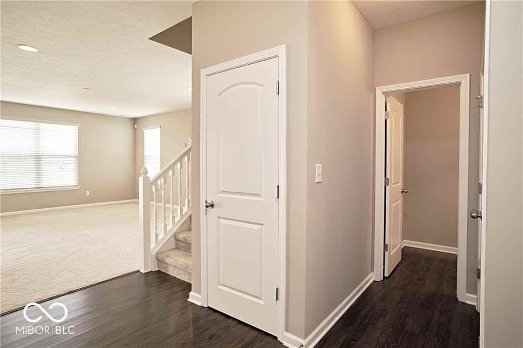 8709 Rowling Way - Photo 7 of 50