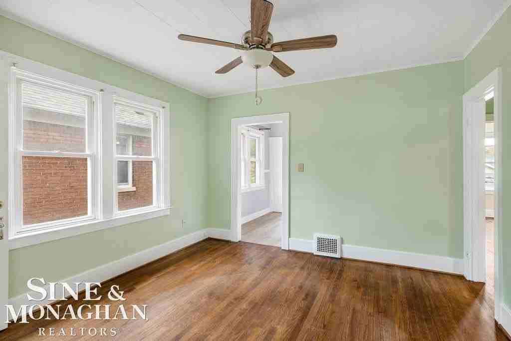 1415 Maryland St - Photo 4 of 16