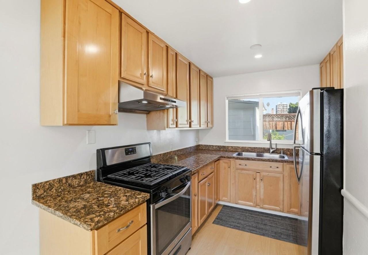 440 N Milton Ave - Photo 6 of 29