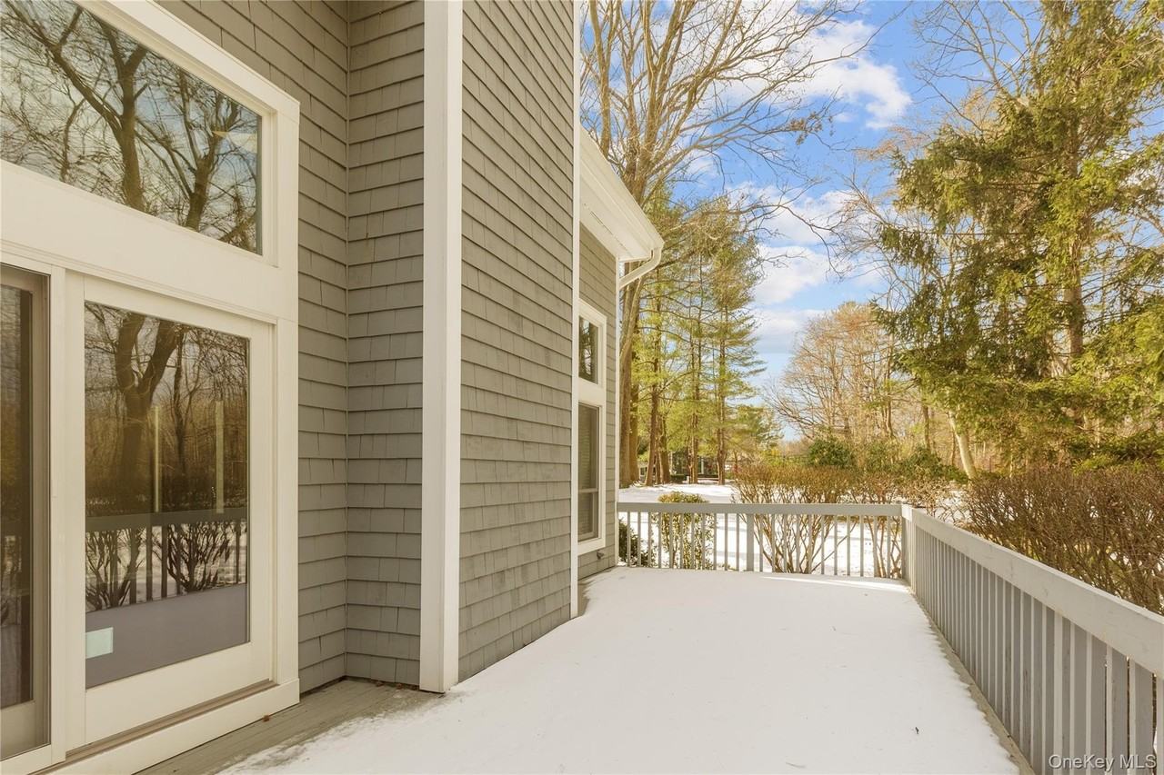 1 Tiffany Cir - Photo 3 of 32