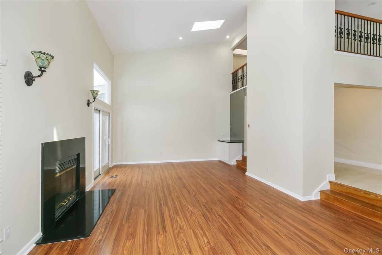 1 Tiffany Cir - Photo 5 of 32