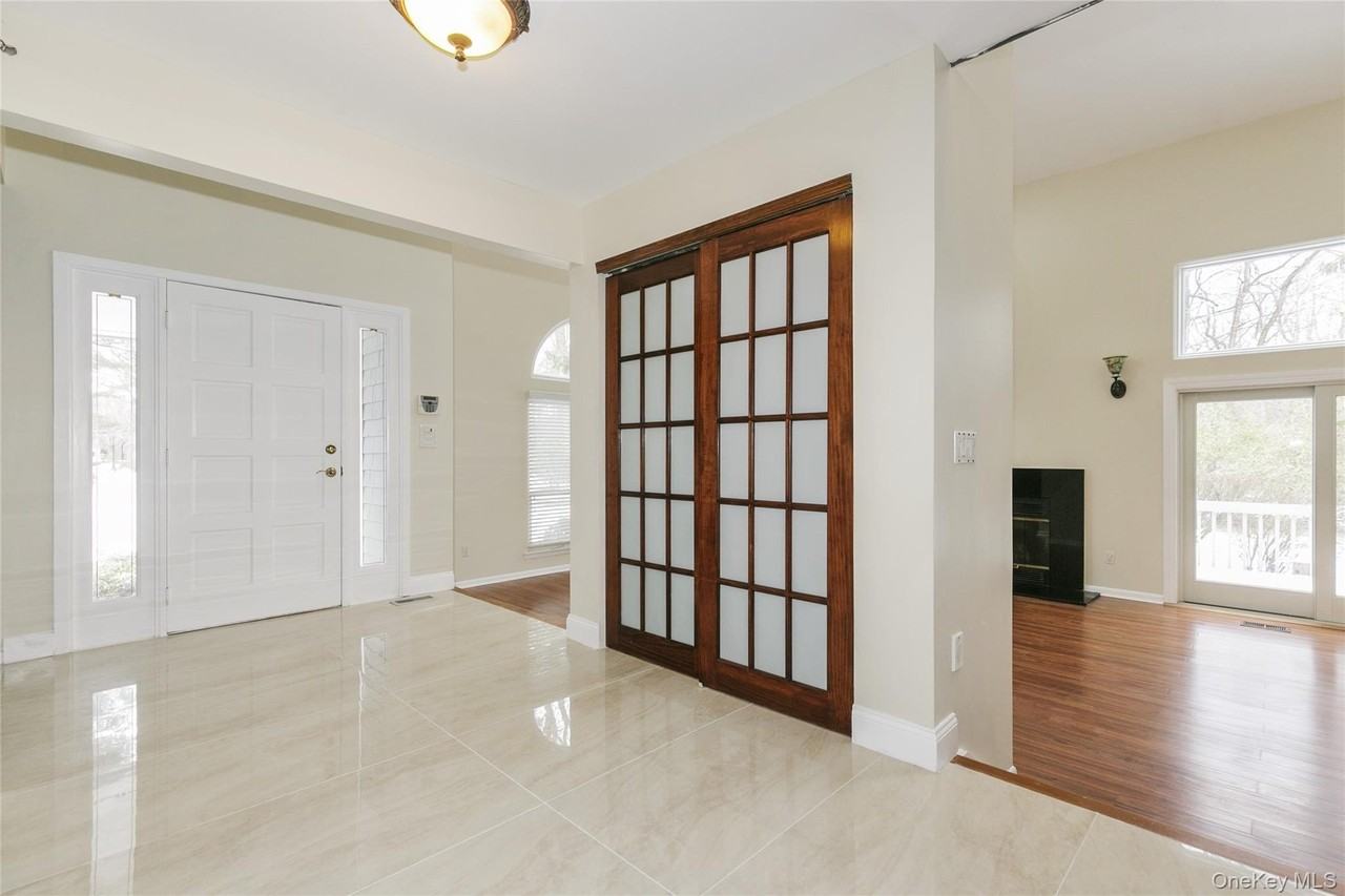 1 Tiffany Cir - Photo 7 of 32