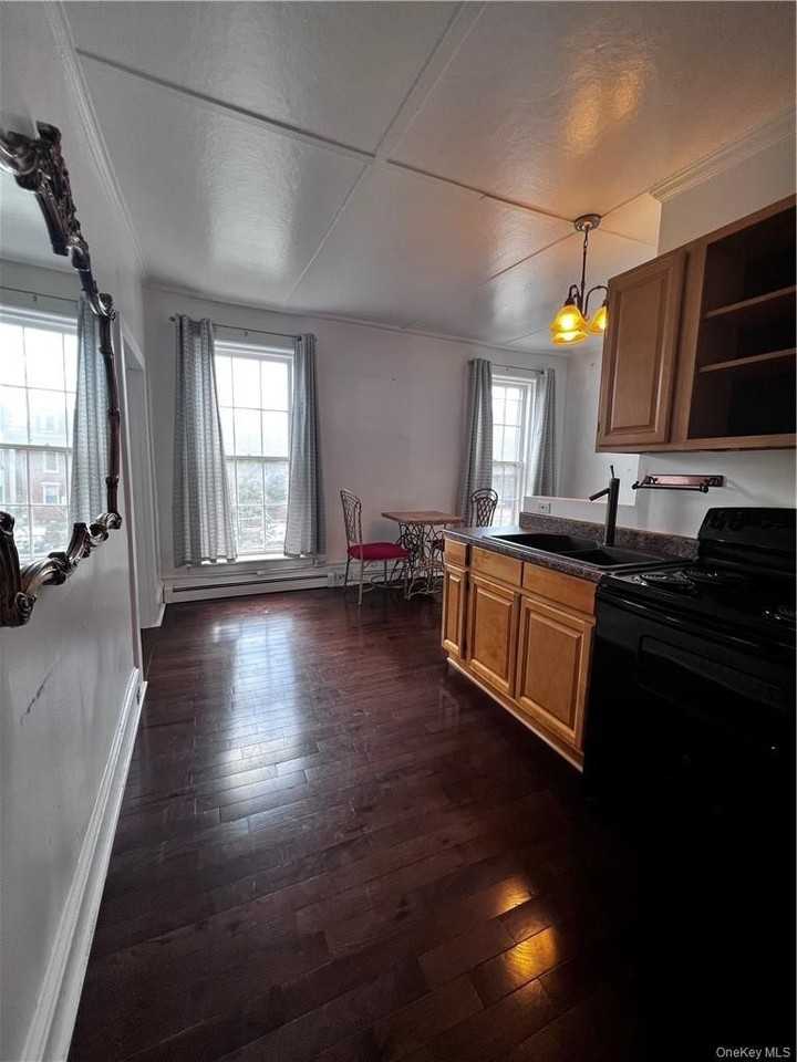 155 Main St Unit 7 #7 - Photo 3 of 7