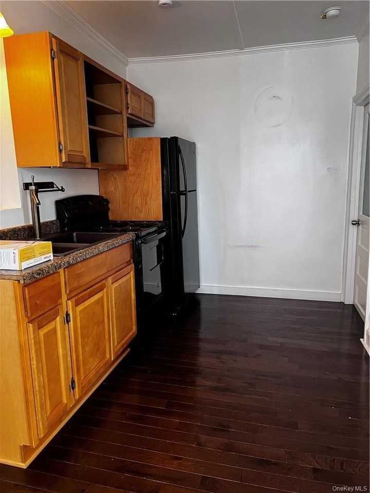 155 Main St Unit 7 #7 - Photo 5 of 7