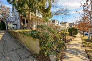 featured image of 8421 120th St