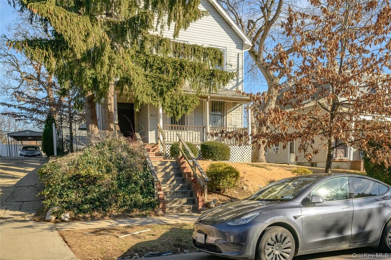 8421 120th St - Photo 3 of 28