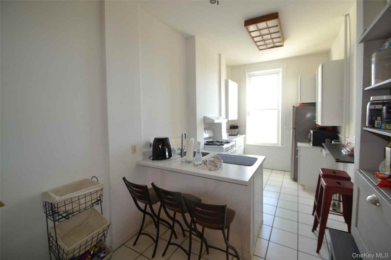 7 S Broadway Unit 2 #2 - Photo 5 of 10