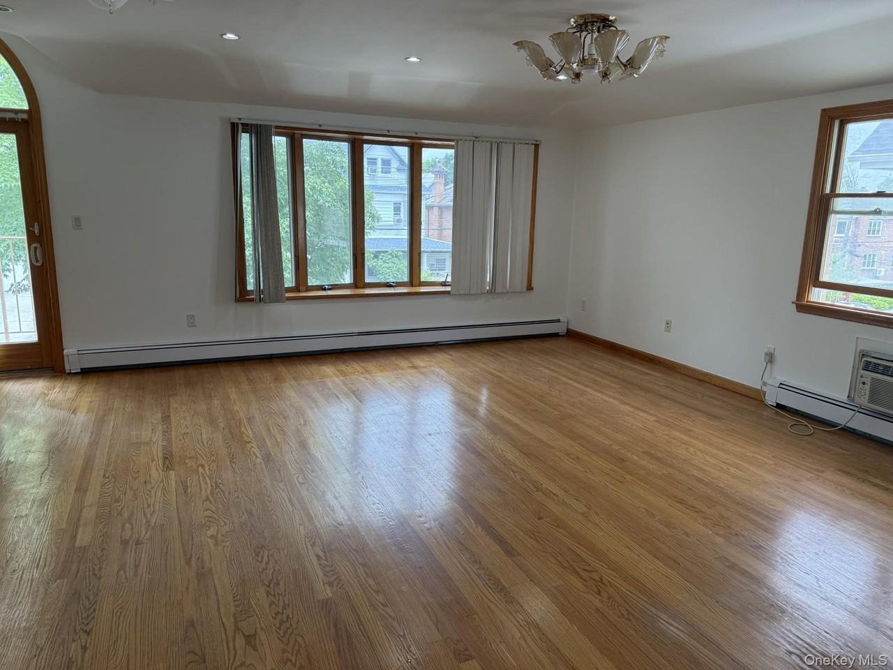 14946 Elm Ave - Photo 4 of 10