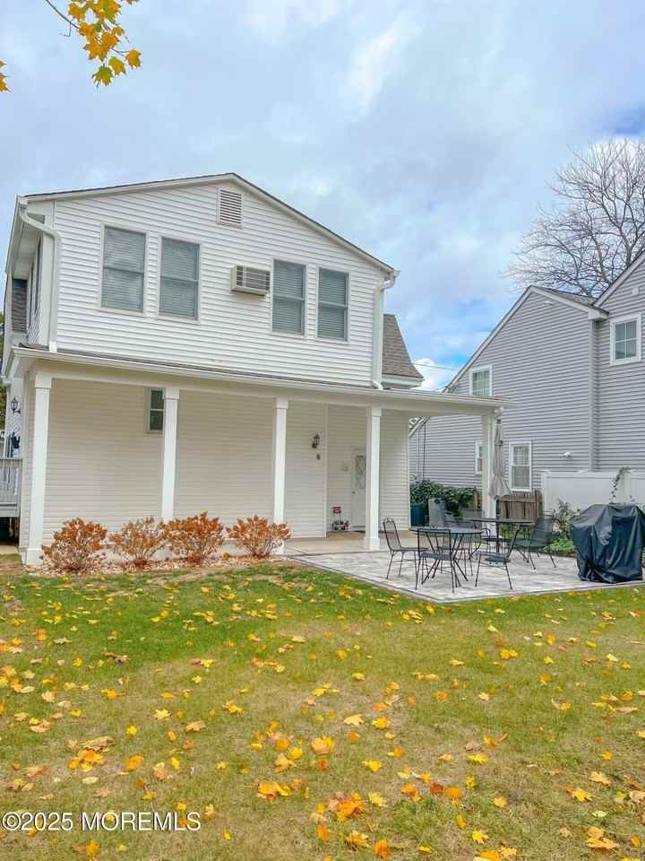 413 Morris Ave - Photo 2 of 14