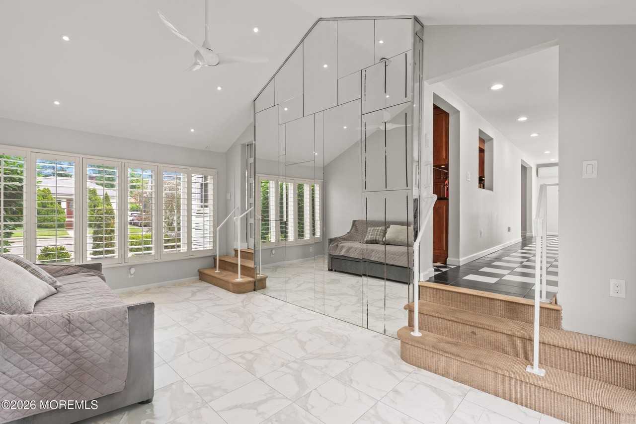 608 Corlies Ave - Photo 7 of 26