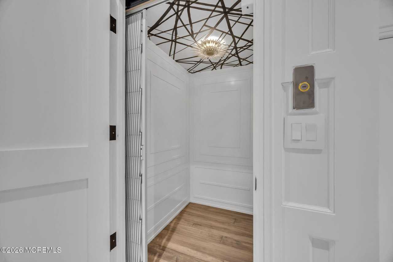 42 Marine Ter - Photo 3 of 36