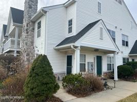 featured image of 9 Des Moines Ct