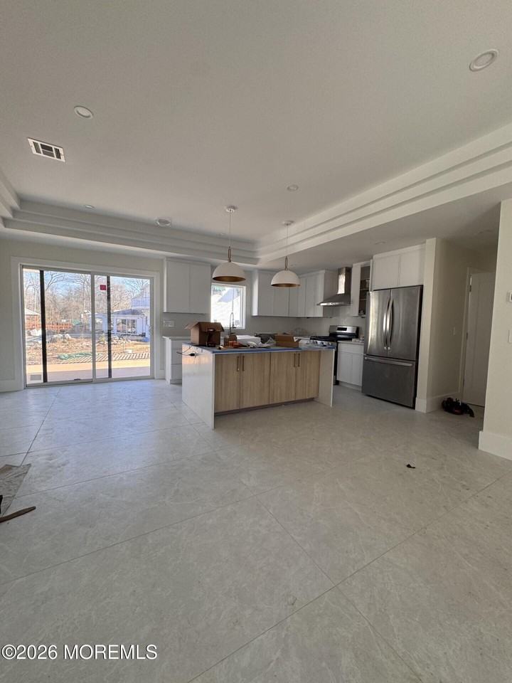 7 Whale Pond Rd - Photo 4 of 10