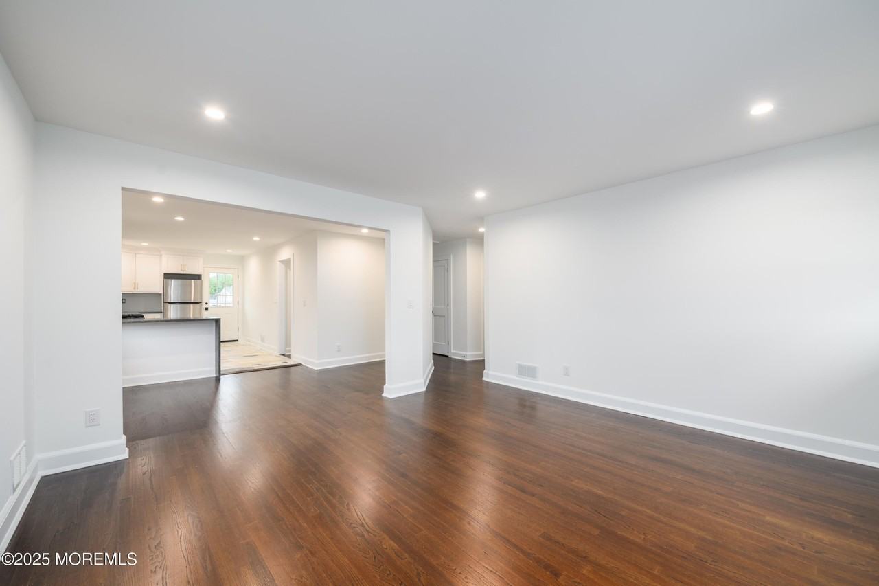 2037 Westfield Ave - Photo 5 of 27