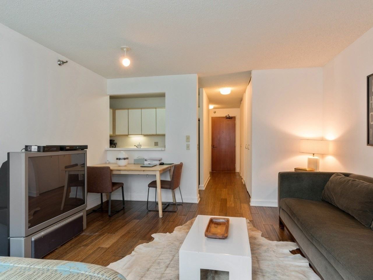 480 N Mcclurg Ct Apt 1007 #1007 - Photo 4 of 13