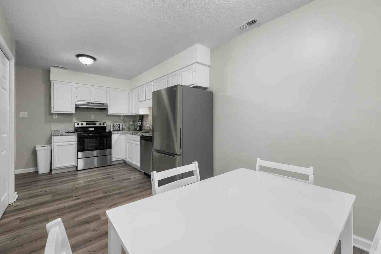 Longleaf Dr - Photo 6 of 15