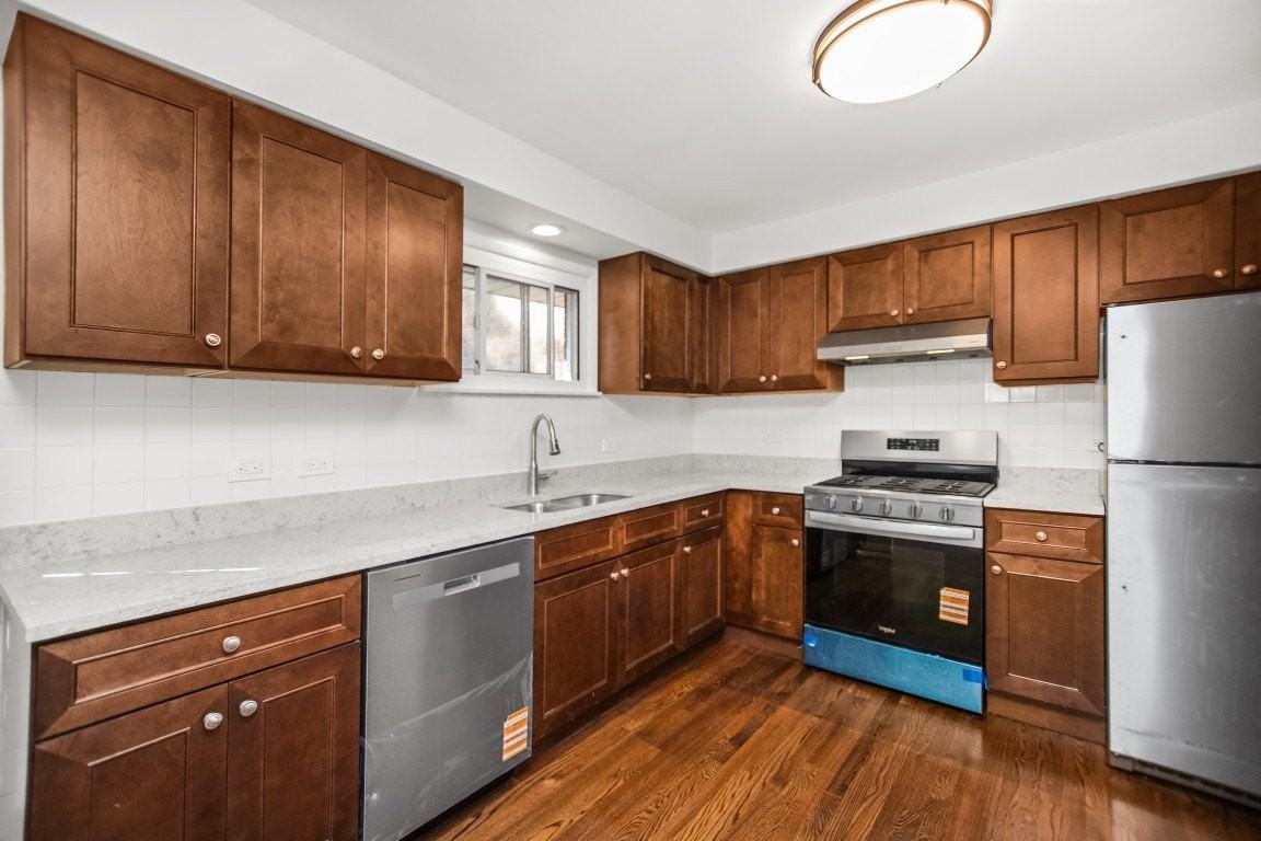 1808 Laurel Ave - Photo 5 of 15