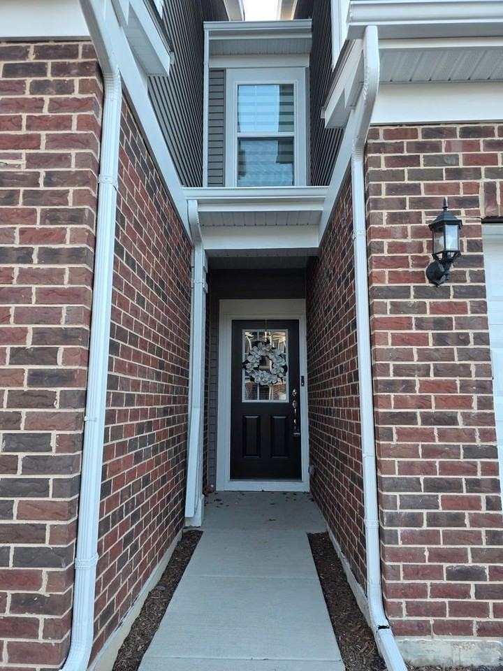 5933 Hawkweed Dr - Photo 2 of 21