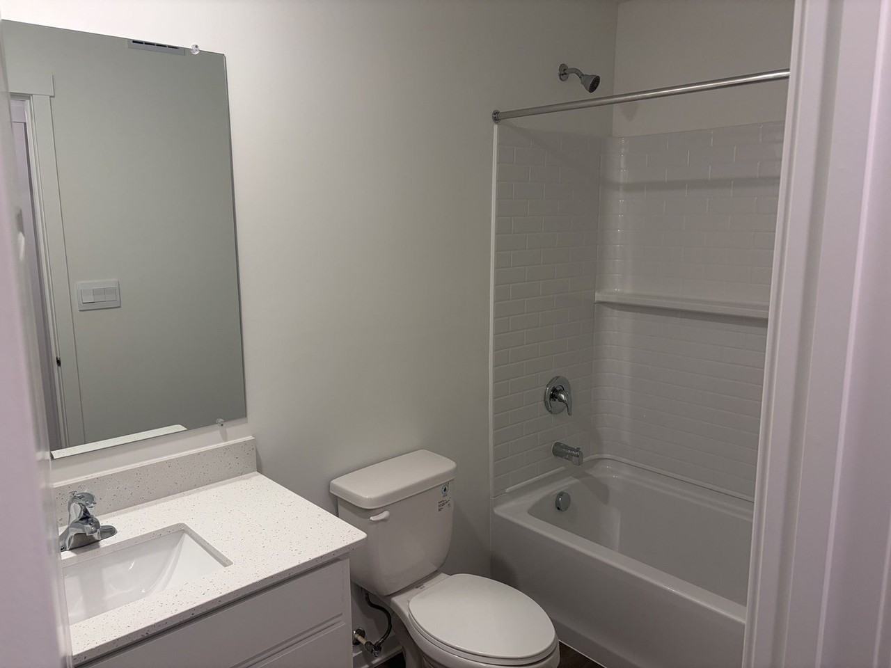 6540 Linden Trl Unit B #B - Photo 5 of 7