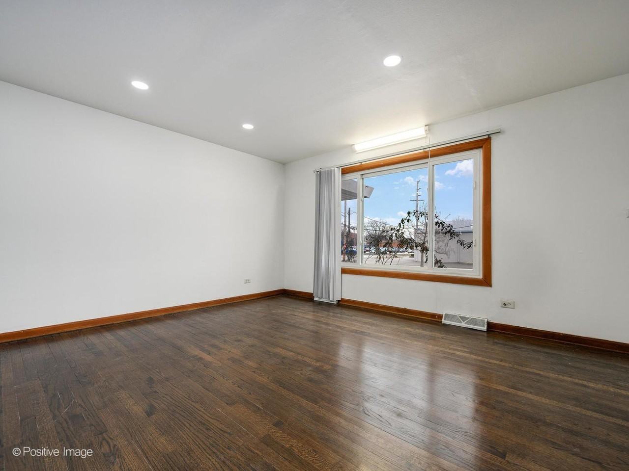 68 N Albert St - Photo 3 of 15