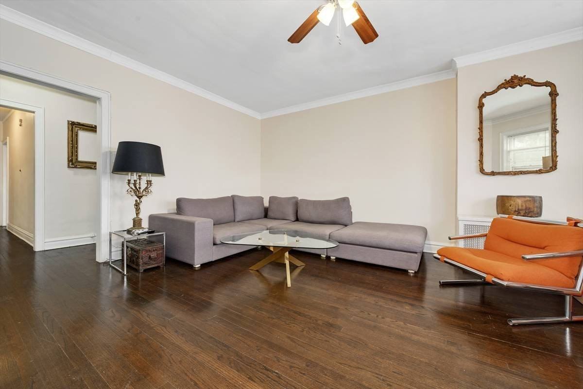 3617 N Sawyer Ave Apt 1 #1 - Photo 3 of 14