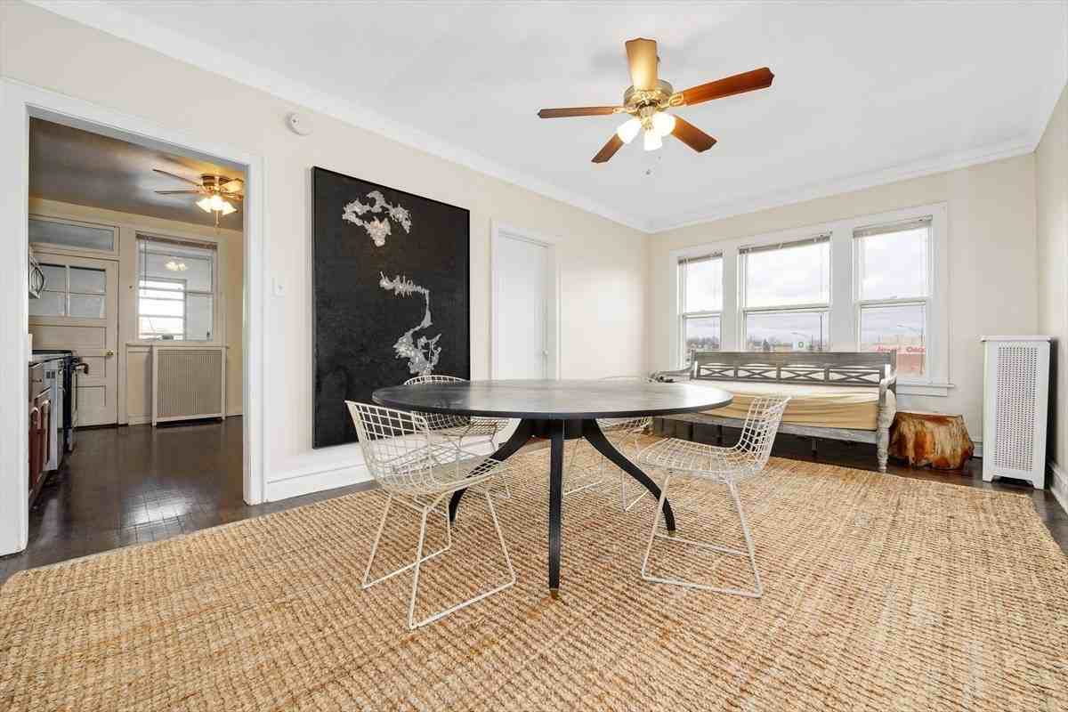 3617 N Sawyer Ave Apt 1 #1 - Photo 7 of 14