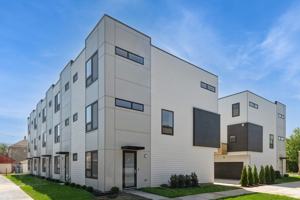 featured image of 944 Beloit Ave Unit 4 #4