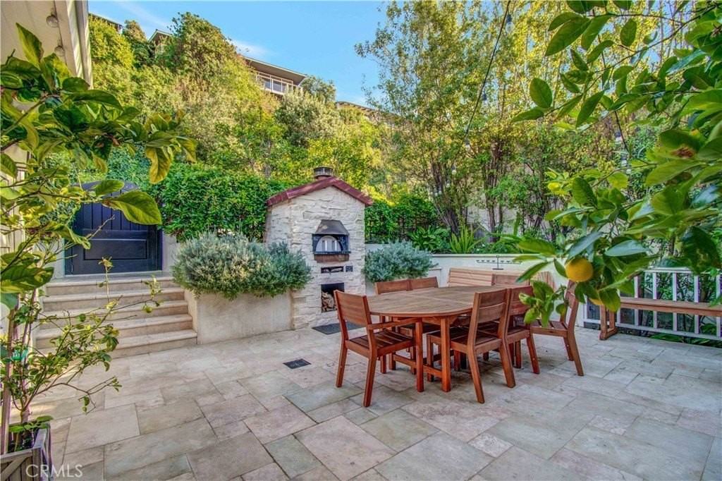 255 Emerald Bay - Photo 2 of 27