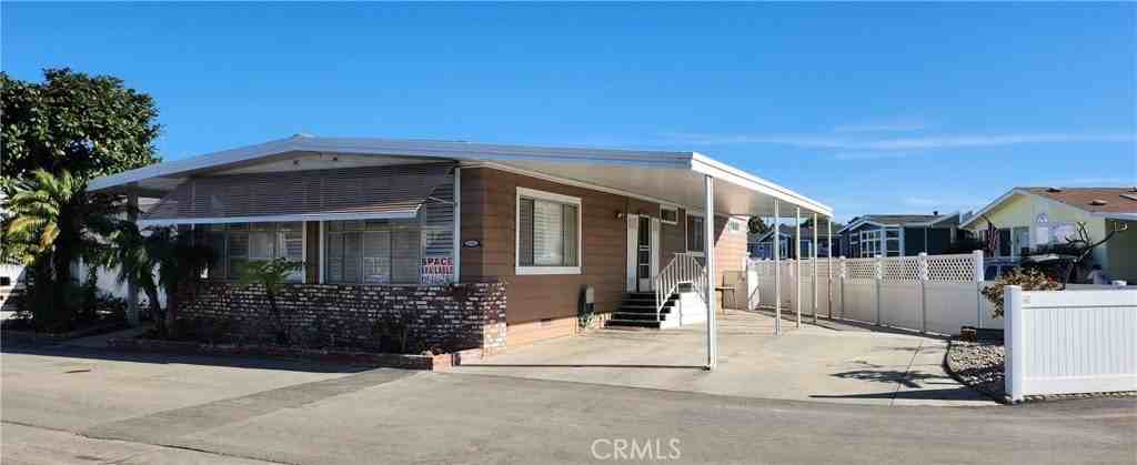 16462 Poipu Ln - Photo 2 of 12