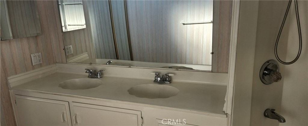 16462 Poipu Ln - Photo 3 of 12