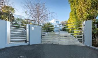 featured image of 12148 Travis St